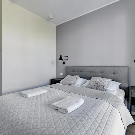 Comfort Apartments Okrzei-3